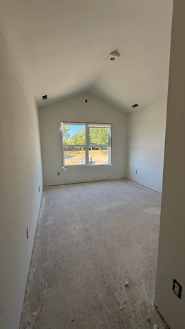 725 W Ironwood Drive, Rossford, OH 43460