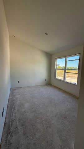 725 W Ironwood Drive, Rossford, OH 43460