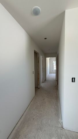 725 W Ironwood Drive, Rossford, OH 43460