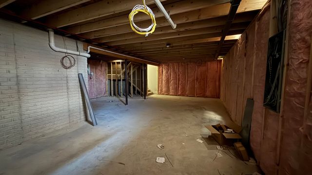 725 W Ironwood Drive, Rossford, OH 43460