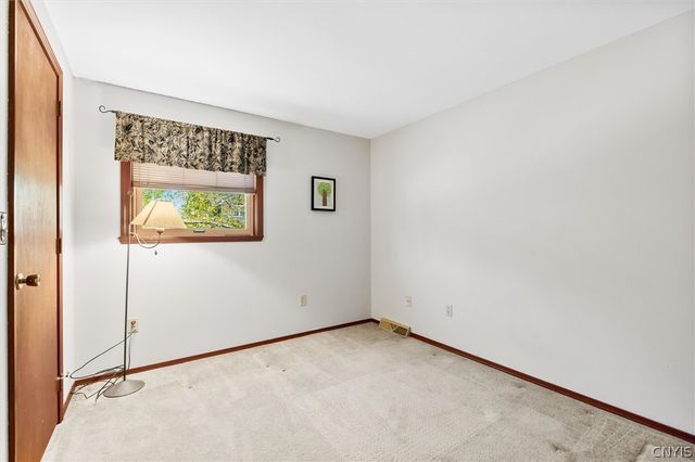 9529 Sotherden Road, Cicero, NY 13029