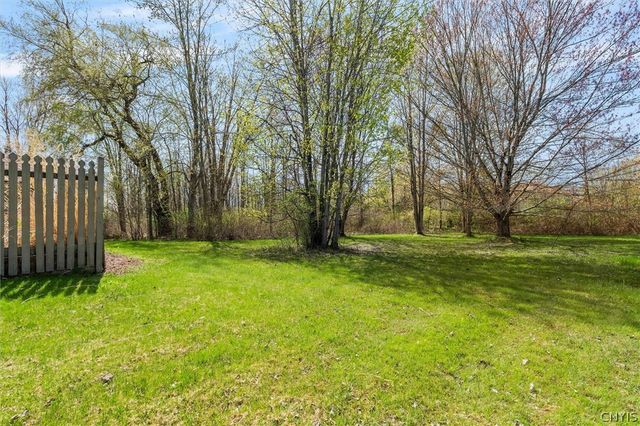 9529 Sotherden Road, Cicero, NY 13029