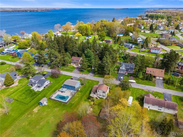 9529 Sotherden Road, Cicero, NY 13029