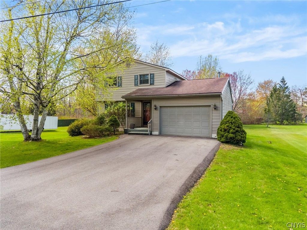 9529 Sotherden Road, Cicero, NY 13029
