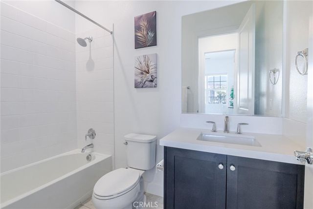 19230 Blackthorn Drive, Saugus, CA 91351