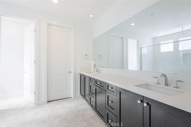 19230 Blackthorn Drive, Saugus, CA 91351