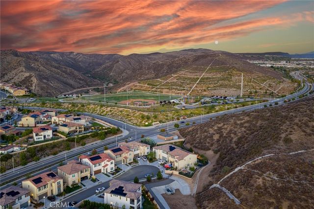 19230 Blackthorn Drive, Saugus, CA 91351