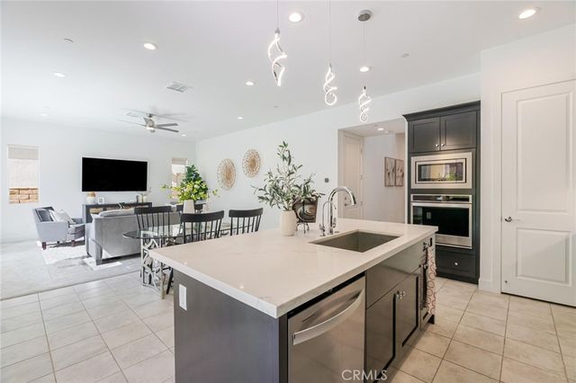 19230 Blackthorn Drive, Saugus, CA 91351