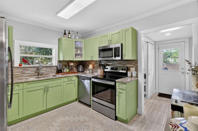 1041 S DAKOTA AVENUE, Lakeland, FL 33803