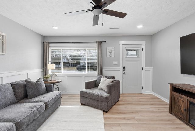 1106 DORENE Boulevard, Carter Lake, IA 51510