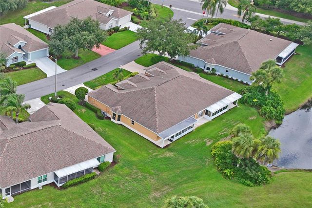 2208 WORTHINGTON GREENS DRIVE 2208, Sun City Center, FL 33573