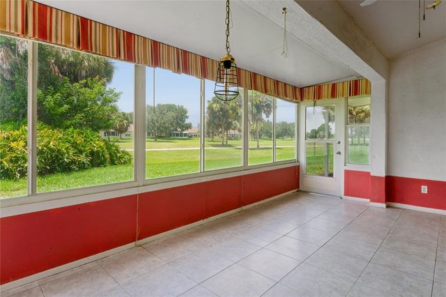 2208 WORTHINGTON GREENS DRIVE 2208, Sun City Center, FL 33573