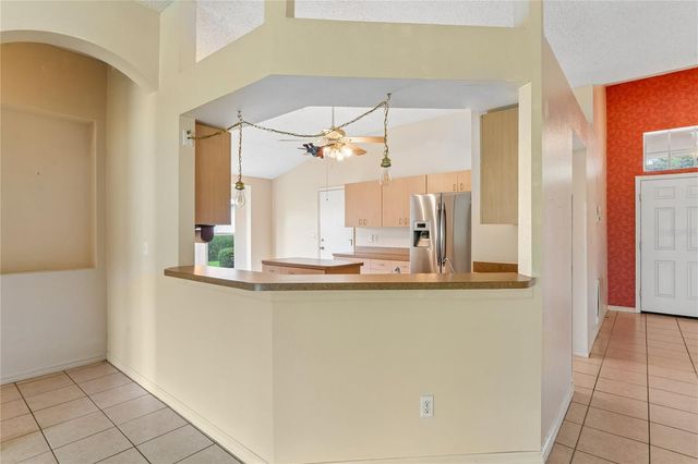 2208 WORTHINGTON GREENS DRIVE 2208, Sun City Center, FL 33573
