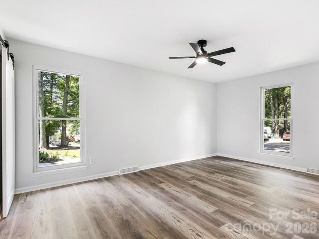 9501 Buckskin Lane, Charlotte, NC 28227