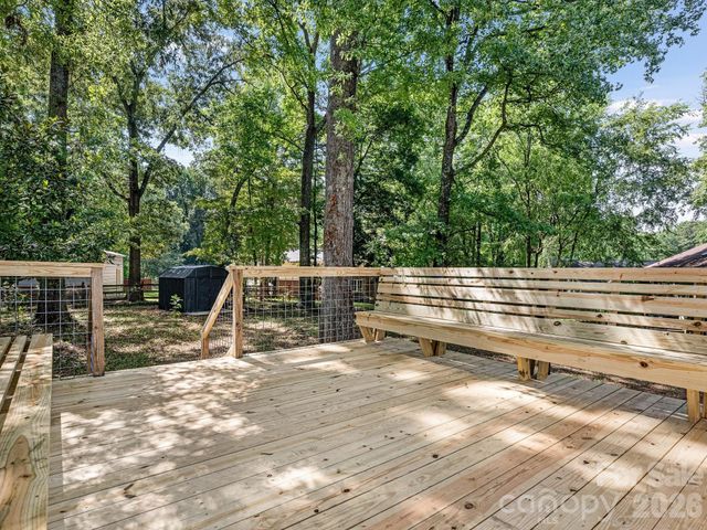 9501 Buckskin Lane, Charlotte, NC 28227