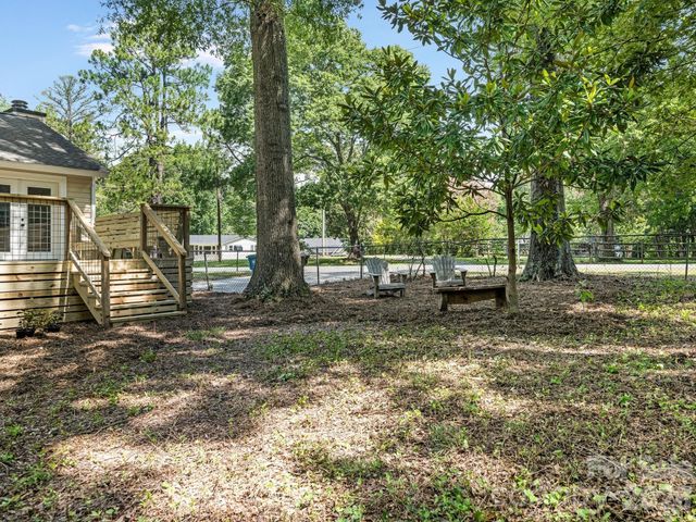 9501 Buckskin Lane, Charlotte, NC 28227