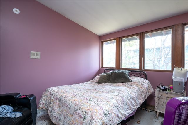 2237 Evergreen Street NE, Cedar Rapids, IA 52402