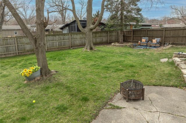 2237 Evergreen Street NE, Cedar Rapids, IA 52402