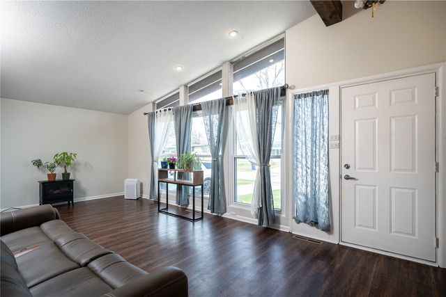 2237 Evergreen Street NE, Cedar Rapids, IA 52402