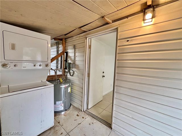 427 Capitol ST, North Fort Myers, FL 33903