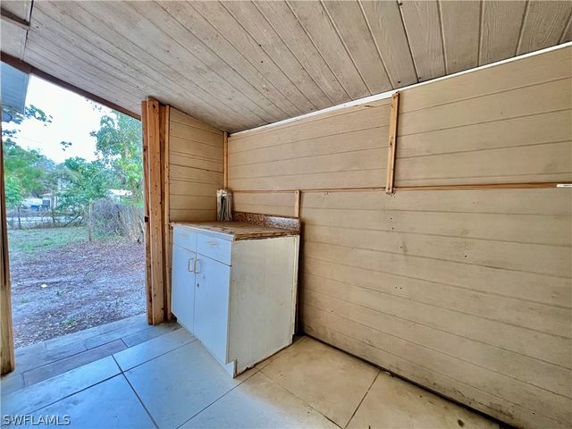 427 Capitol ST, North Fort Myers, FL 33903