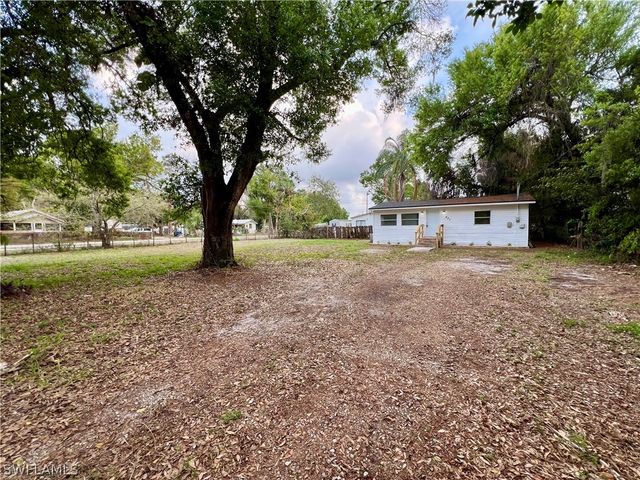 427 Capitol ST, North Fort Myers, FL 33903
