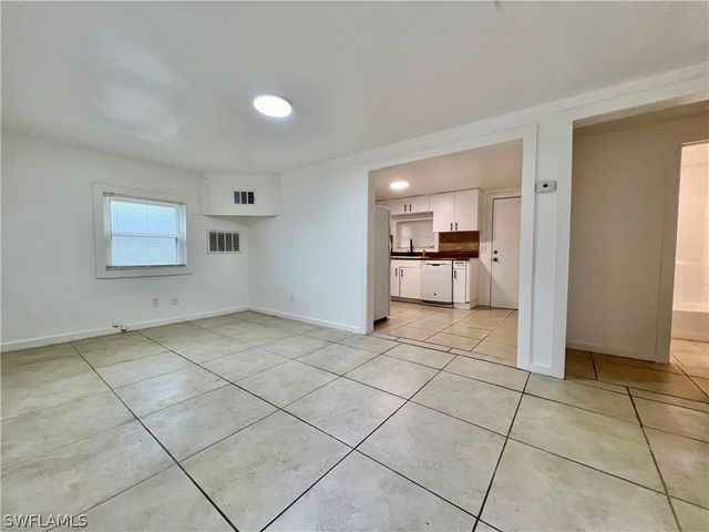 427 Capitol ST, North Fort Myers, FL 33903