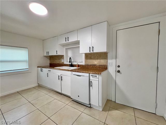 427 Capitol ST, North Fort Myers, FL 33903
