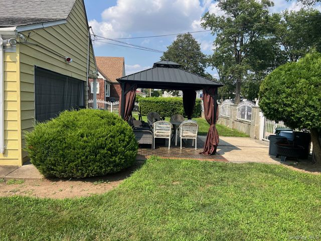 47 Brown Avenue, Hempstead, NY 11550