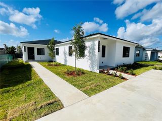 12132 SW 218 St 12132, Miami, FL 33170