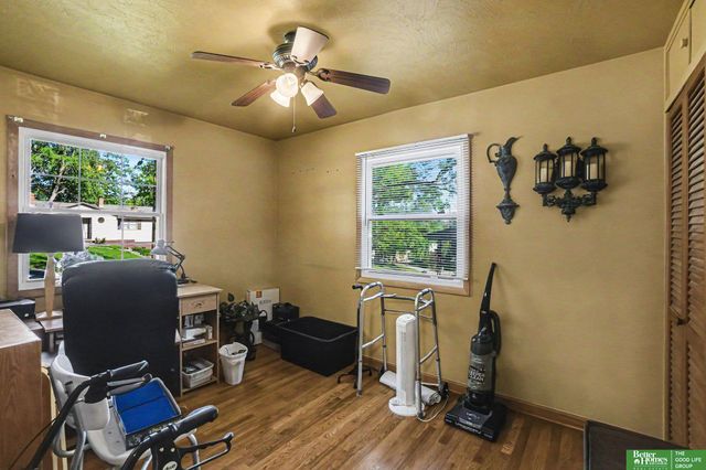 5002 N 54th Street, Omaha, NE 68104
