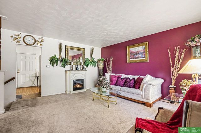 5002 N 54th Street, Omaha, NE 68104