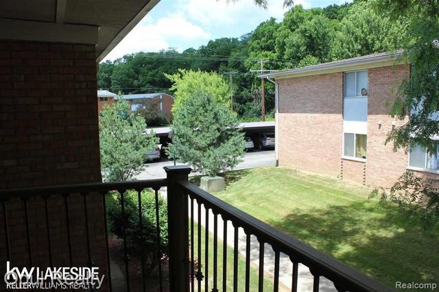1237 Island Drive 203, Ann Arbor, MI 48105