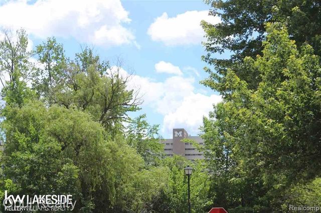 1237 Island Drive 203, Ann Arbor, MI 48105