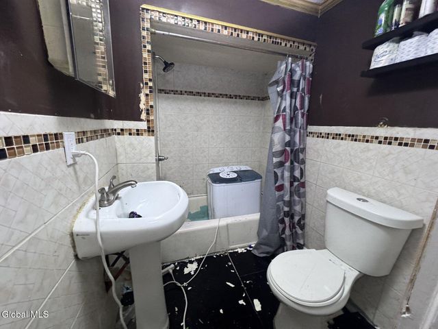 912 Cutler Street, Schenectady, NY 12303
