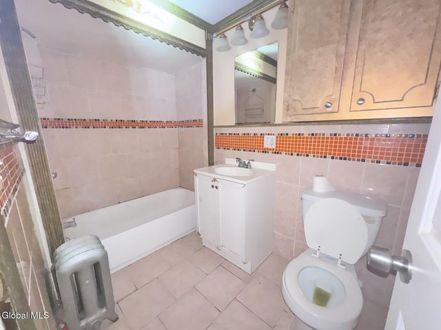 912 Cutler Street, Schenectady, NY 12303