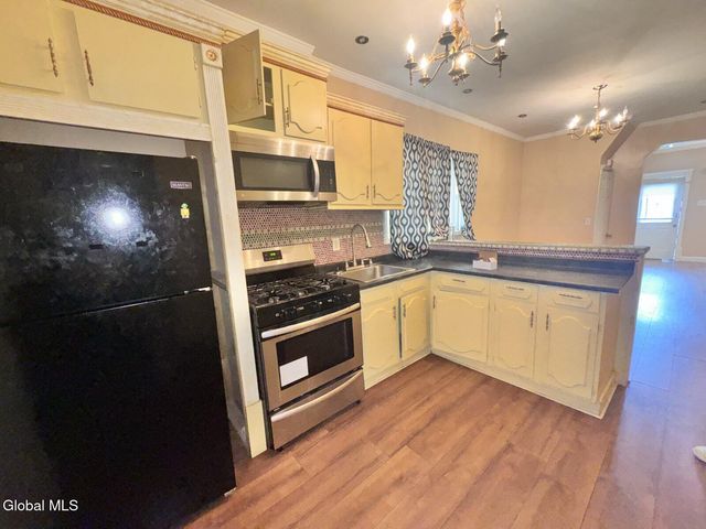 912 Cutler Street, Schenectady, NY 12303