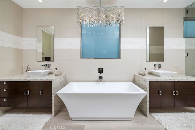 29 W Neapolitan, Long Beach, CA 90803