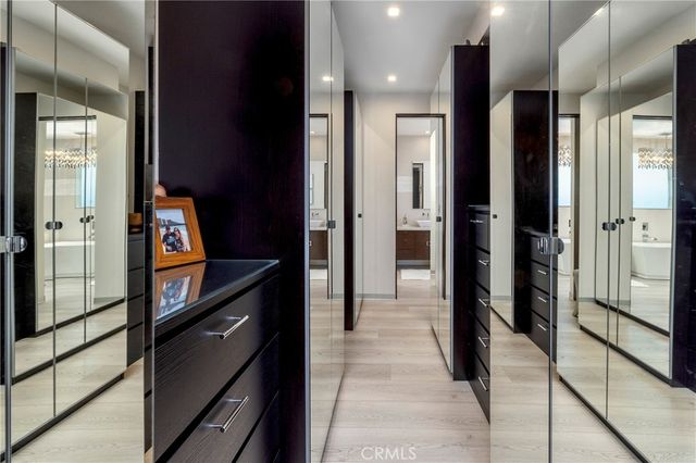 29 W Neapolitan, Long Beach, CA 90803