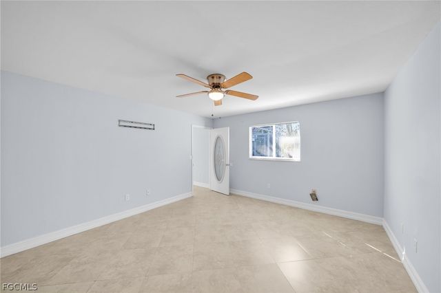 152 SE 19th LN, Cape Coral, FL 33990