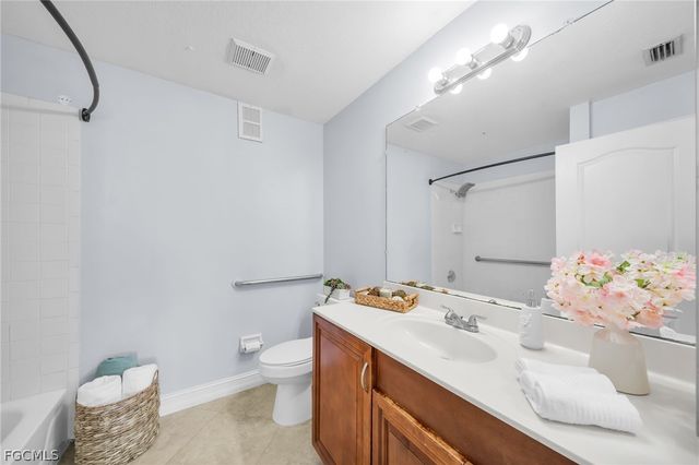 152 SE 19th LN, Cape Coral, FL 33990