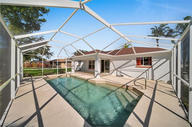 152 SE 19th LN, Cape Coral, FL 33990