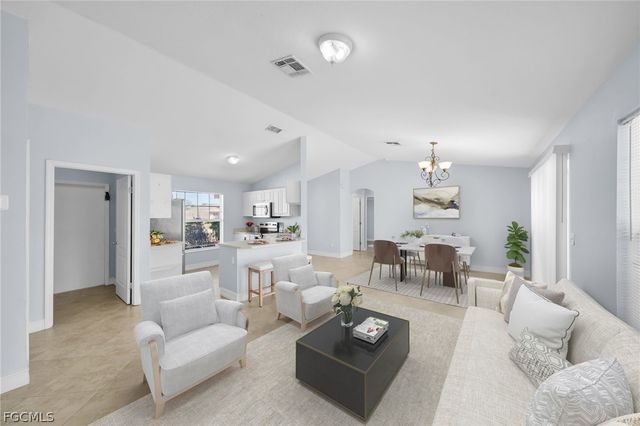 152 SE 19th LN, Cape Coral, FL 33990