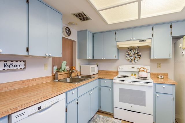 7621 MUTTONTOWN LANE, New Port Richey, FL 34654