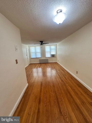 125 GALVESTON PL SW, Washington, DC 20032