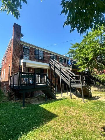 125 GALVESTON PL SW, Washington, DC 20032