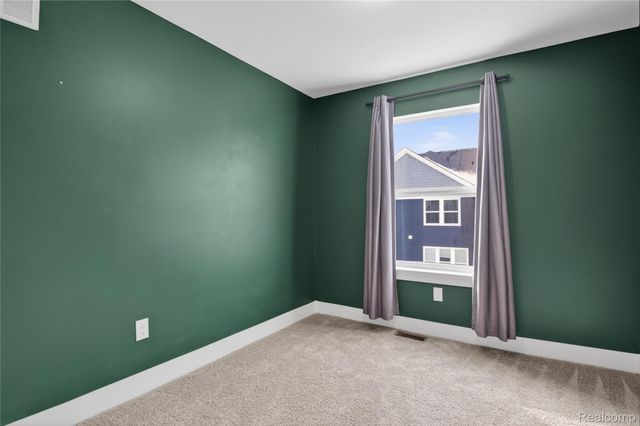 2925 SQUARE LAKE Court, Troy, MI 48085