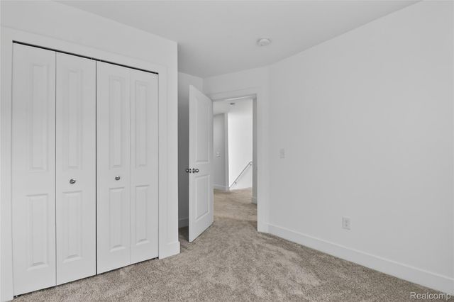 2925 SQUARE LAKE Court, Troy, MI 48085