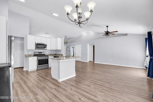 2400 Wolf Creek Drive, Melbourne, FL 32935