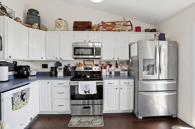 1177 Creek Bend Drive, Greenwood, IN 46143